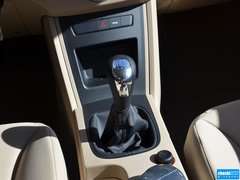 2015款 1.5L 手动豪华天窗版