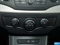 2015款 1.5L 手动豪华天窗版