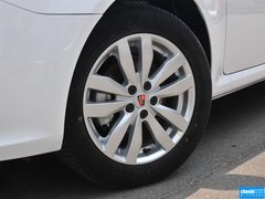 2015款 1.5L 手动豪华天窗版