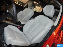 2016款 2.0L 两驱豪华版