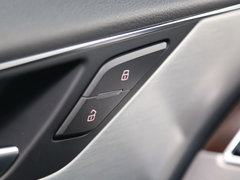 2016款 50 TFSI quattro尊贵型