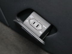 2016款 50 TFSI quattro尊贵型