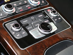 2016款 50 TFSI quattro尊贵型
