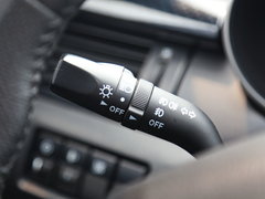 2016款 1.8T 自動(dòng)運(yùn)動(dòng)型