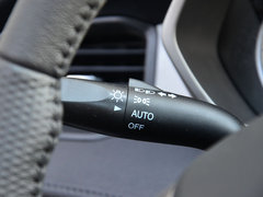 2016款 1.5L 手动舒适型天窗版