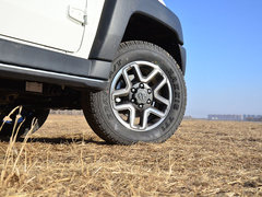 2016款 40L 2.3T手动四驱尊享版