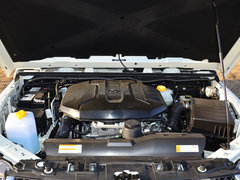 2016款 40L 2.3T手动四驱尊享版
