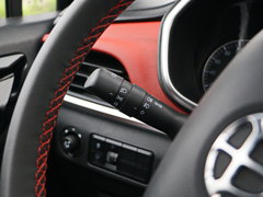 2017款 1.5T 自动旗舰型