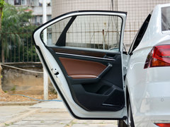 2016款 1.6L 自动豪华型