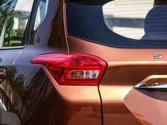 2016款 1.5L 自动尊贵版