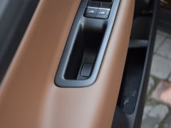 2016款 1.8TD 自动四驱智尊型