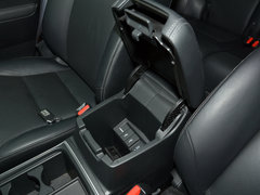 2015款 2.4L CVT 四驱尊贵版
