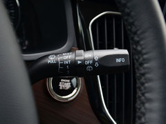 2016款 1.6L 尊贵型