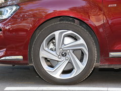 2016款 1.8T 自动尊享版THP200