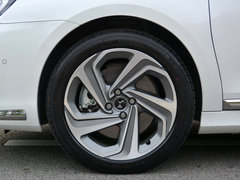2016款 1.6T 自动智享科技版THP160