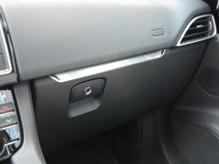 2016款 2.0T R-SPORT运动版