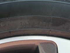 2016款 1.5L 手动尊贵型