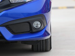 2016款 220TURBO 自动尊耀版