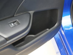 2016款 220TURBO 自动尊耀版