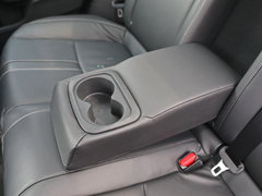 2016款 220TURBO 自动尊耀版