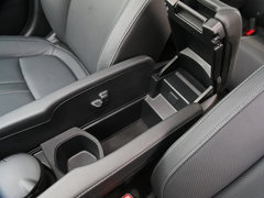 2016款 220TURBO 自动尊耀版