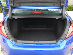2016款 220TURBO 自动尊耀版