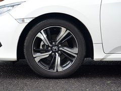 2016款 220TURBO 自动尊耀版