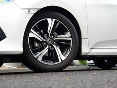 2016款 220TURBO 自动尊耀版