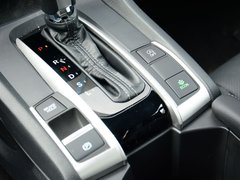 2016款 220TURBO 自动尊耀版