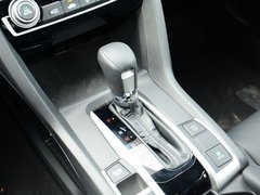 2016款 220TURBO 自动尊耀版