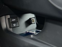 2016款 220TURBO 自动尊耀版