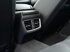 2016款 220TURBO 自动尊耀版