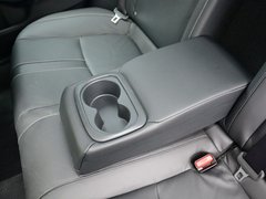 2016款 220TURBO 自动尊耀版