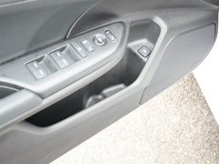2016款 220TURBO 自动尊耀版