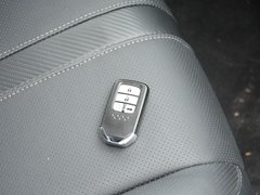 2016款 220TURBO 自动尊耀版