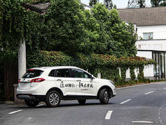2016款 1.5T 手动乐动尊享型
