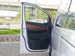 2016款 F600L 1.5T 豪华型