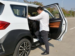 2016款 1.5L 手动豪华导航版