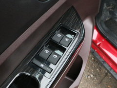 2016款 1.5L 手动精英型