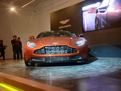 2016款 DB11 5.2T 基本型
