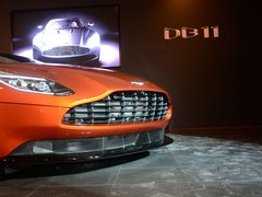 2016款 DB11 5.2T 基本型