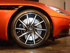 2016款 DB11 5.2T 基本型