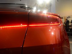 2016款 DB11 5.2T 基本型