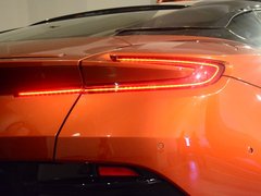 2016款 DB11 5.2T 基本型