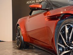 2016款 DB11 5.2T 基本型
