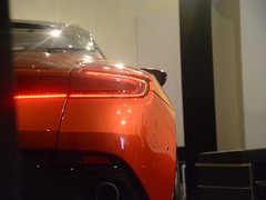 2016款 DB11 5.2T 基本型