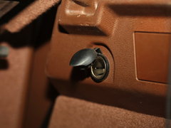 2016款 2.0T 自动两驱豪华型