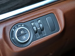 2016款 2.0T 自动两驱豪华型