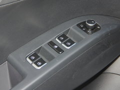 2016款 28T 两驱豪华版 5座