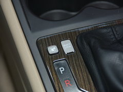 2016款 1.5L CVT豪华导航版